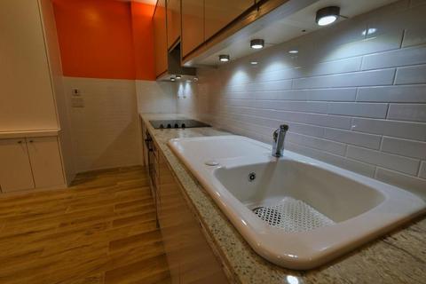 2 bedroom flat to rent, Lewisham way, SE14