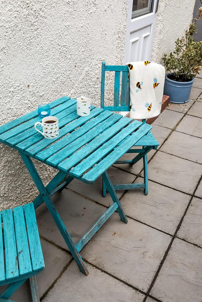 R2 a4977 1