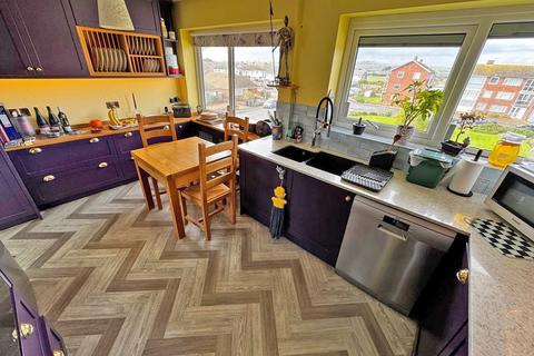 3 bedroom apartment for sale, Kings Court, Shoreham-by-Sea BN43
