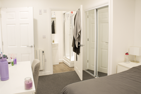 undefined, Lincoln LN5