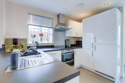 2 bedroom end of terrace house to rent, Kemps Field, Cranbrook