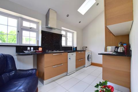 undefined, Stanmore, HA7