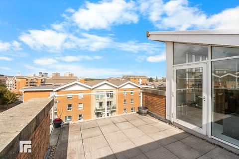 3 bedroom apartment to rent, Seville House, Century Wharf, Cardiff Bay