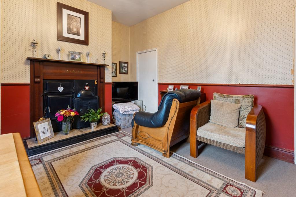 Sitting/Dining Room