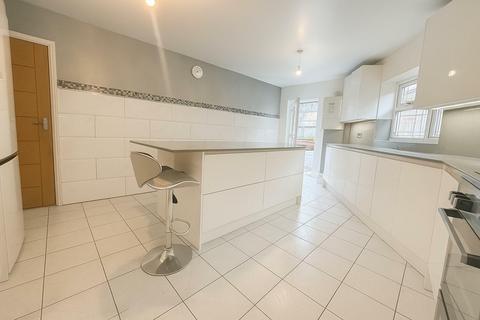 undefined, 6 Bedroom House To Let - HP12