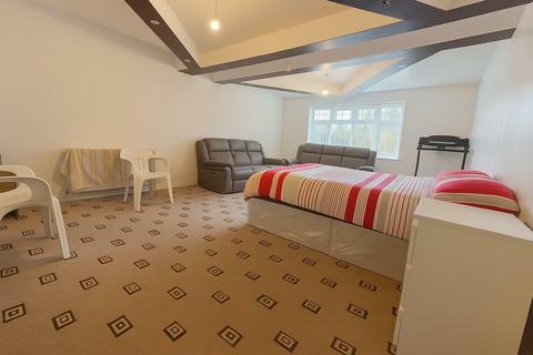 undefined, 6 Bedroom House To Let - HP12