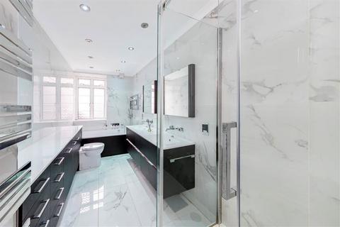 3 bedroom flat to rent, Inverness Terrace, London W2