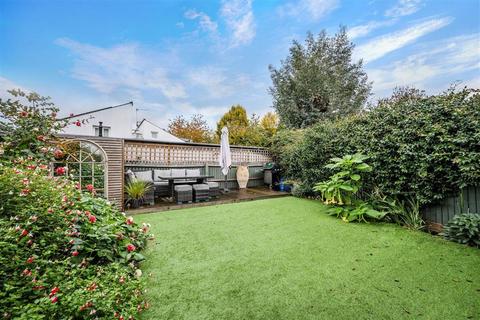 undefined, Ullswater Road, London SW13