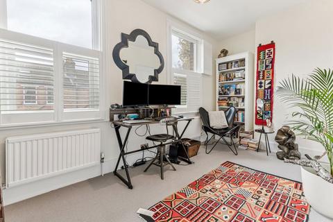 9 Chamberlain Road, London, W13 9EW