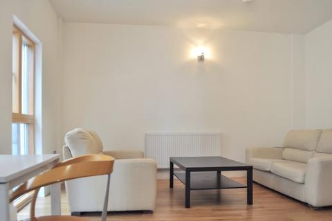 2 bedroom flat to rent, Hackney Road, London E2