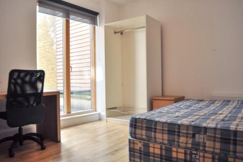 2 bedroom flat to rent, Hackney Road, London E2