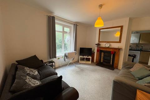 4 bedroom end of terrace house to rent, Woodside Road, Southampton