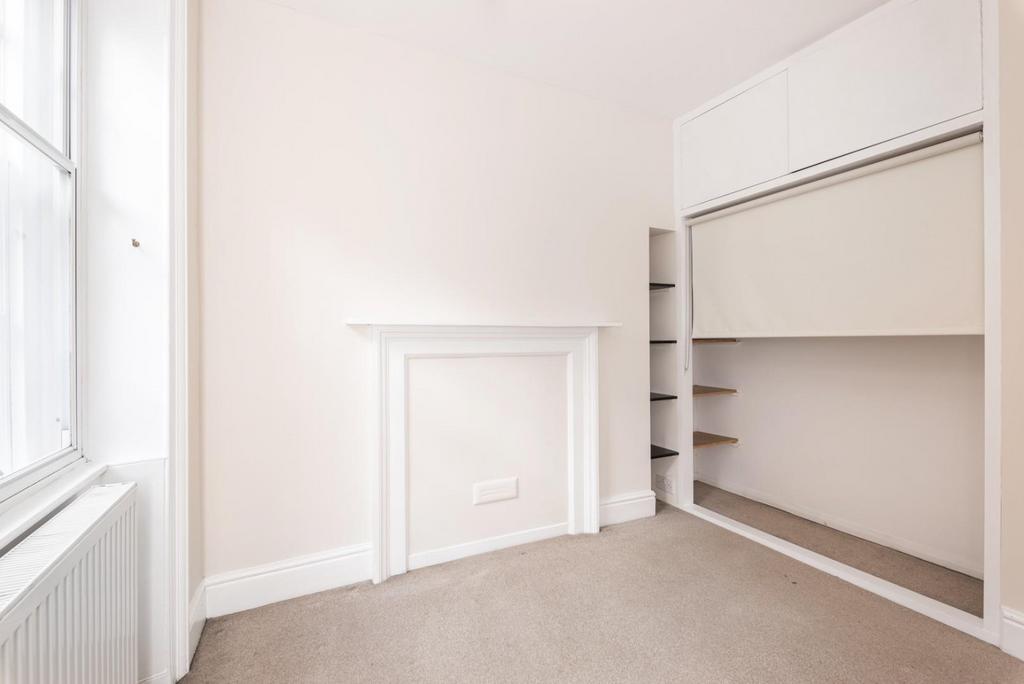 Flat 2, 22 The Paragon BA1 5 LY-13.jpg