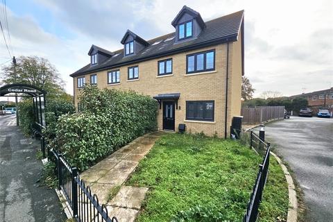 4 bedroom end of terrace house for sale, Hart Road, Thundersley, Benfleet,