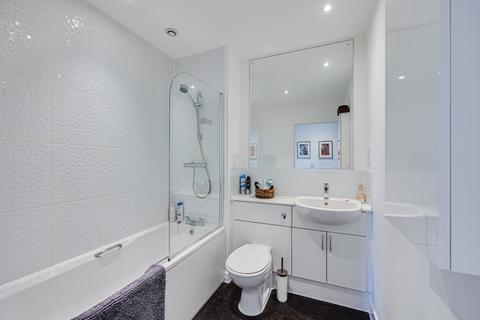 1 bedroom flat to rent, Whitestone Way, Croydon, CR0