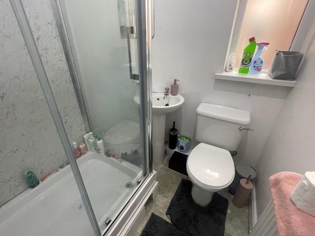 Bathroom2