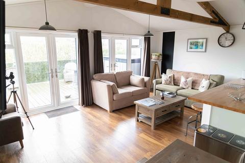 2 bedroom holiday lodge for sale, Juliots Well Holiday Park, Camelford PL32
