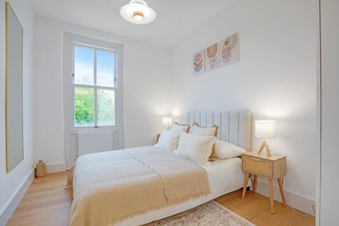 4 bedroom flat for sale, Old Kent Road, London