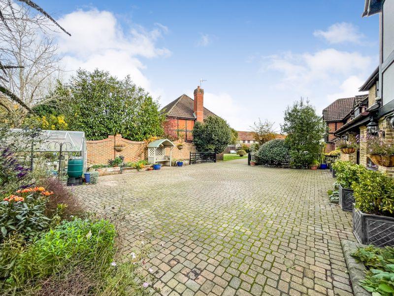 Billington Gardens