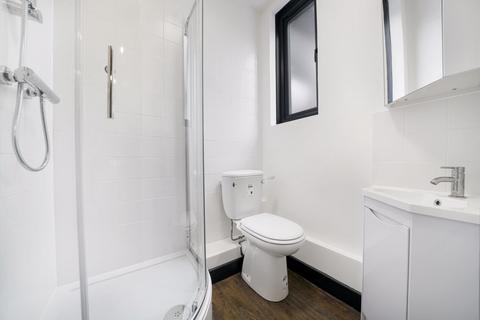 Studio to rent, White Post Lane, Hackney