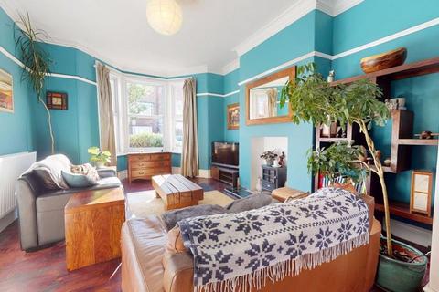 4 bedroom terraced house for sale, Cheltenham Terrace, Newcastle Upon Tyne NE6