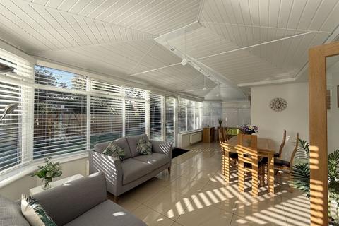undefined, Golf Open 2026 - Langdale Avenue, Formby - Sleeps 6