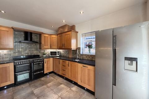 undefined, Golf Open 2026 - Langdale Avenue, Formby - Sleeps 6