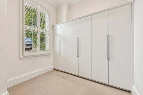 1 bedroom flat for sale, Roland Gardens, South Kensington, London