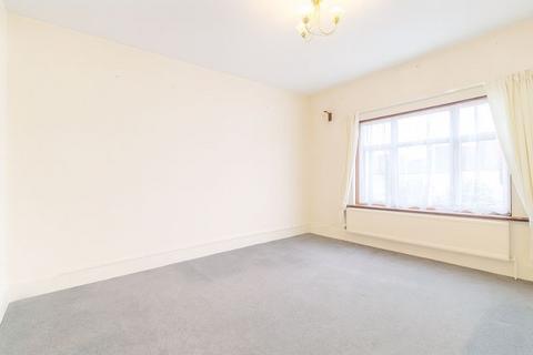 3 bedroom apartment for sale, Vale Road, Haringey, N4