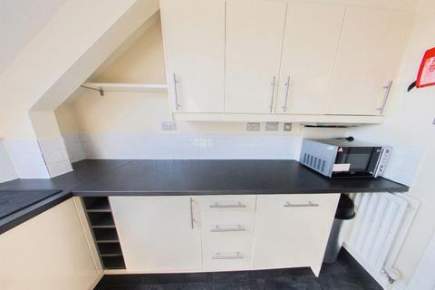 5 bedroom apartment to rent, George House, 36 Osborne Road