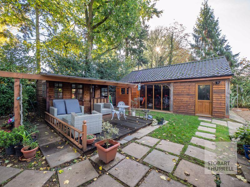 Summer House &...