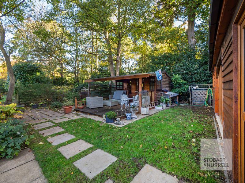 Summer House &...