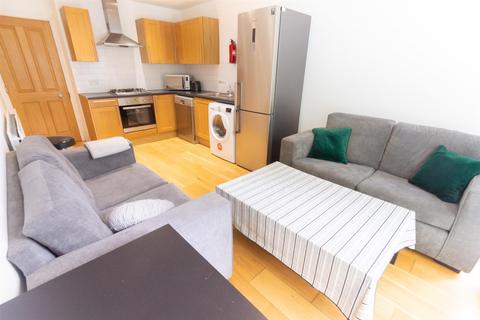 4 bedroom terraced house to rent, Copland Terrace, Shieldfield