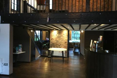 Pub to rent, 12 High St Hailsham BN27 1BJ