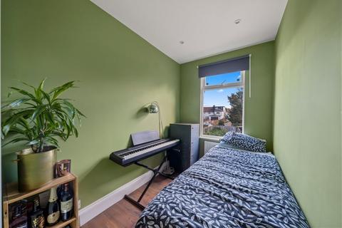182 Washington Road, Worcester Park, KT4 8JJ