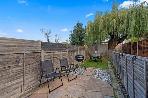 182 Washington Road, Worcester Park, KT4 8JJ