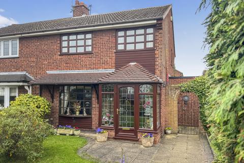 3 bedroom semi-detached house for sale, Keats Drive, Bilston, West Midlands