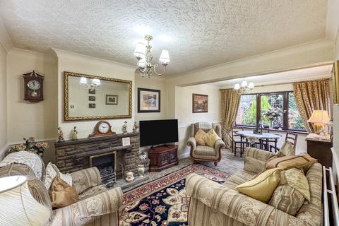 3 bedroom semi-detached house for sale, Keats Drive, Bilston, West Midlands