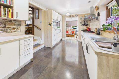 4 bedroom character property for sale, Blackwater,Truro, Chain Free Sale