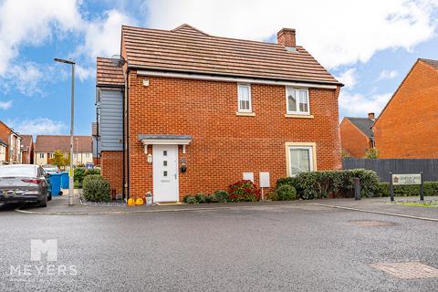 3 bedroom link detached house for sale, Poole BH17