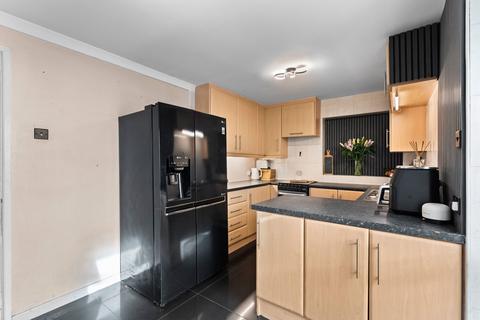 1 Fleet Hill Crescent, Barnsley, S71 1XJ