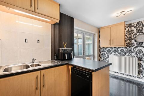 1 Fleet Hill Crescent, Barnsley, S71 1XJ