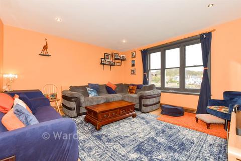 2 bedroom flat for sale, Foord Road, Folkestone CT20