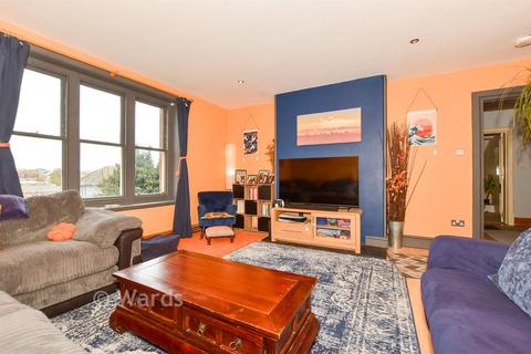 2 bedroom flat for sale, Foord Road, Folkestone CT20