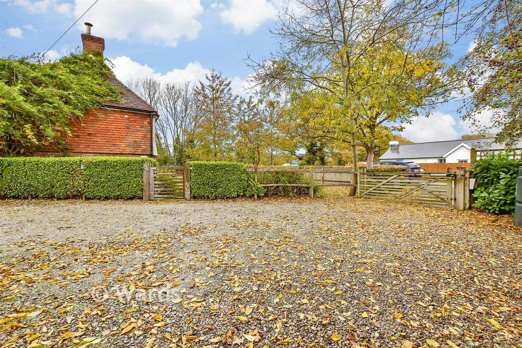 Driveway/Parking