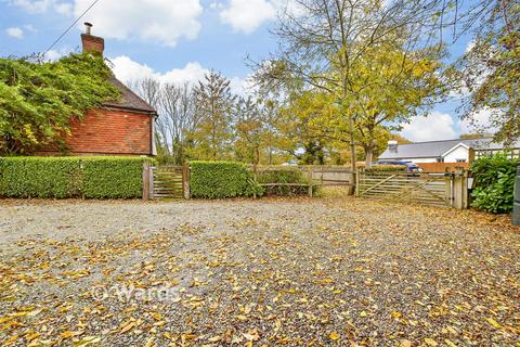 4 bedroom detached house for sale, Ashford Road, Ashford TN26