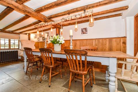 4 bedroom detached house for sale, Ashford Road, Ashford TN26