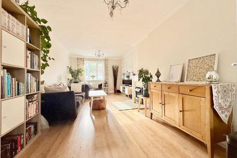 undefined, Parys Road, Luton, Bedfordshire, LU3 2EN