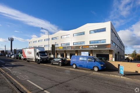 Warehouse to rent, 43-49 Fowler Rd Ilford IG6 3UT