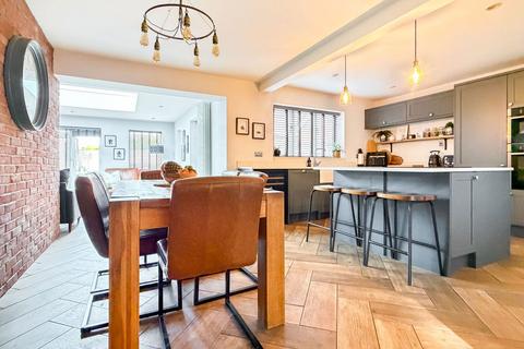 4 bedroom detached house for sale, Peter Nevill Way, Hull HU11